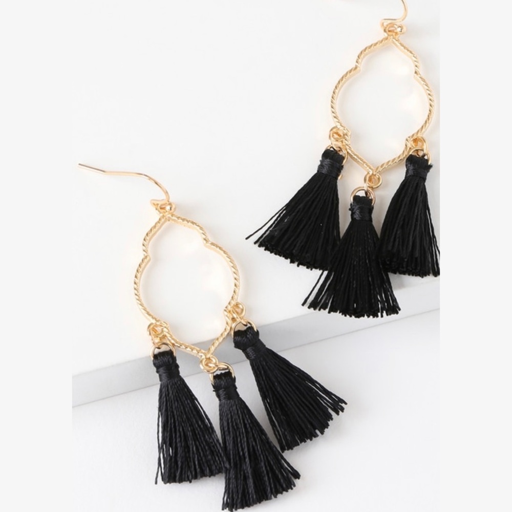 Lulu’s Black Tassel Earrings